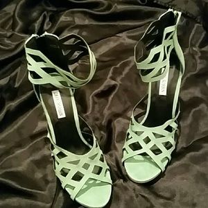 Cape Robbin mint green size 8 heels